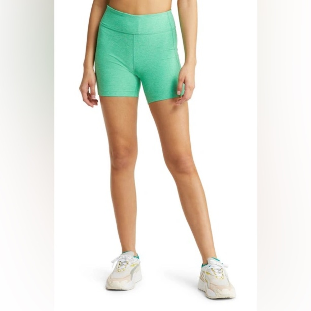 NWT Outdoor Voices Warmup 5” Bike Short in Jadeite